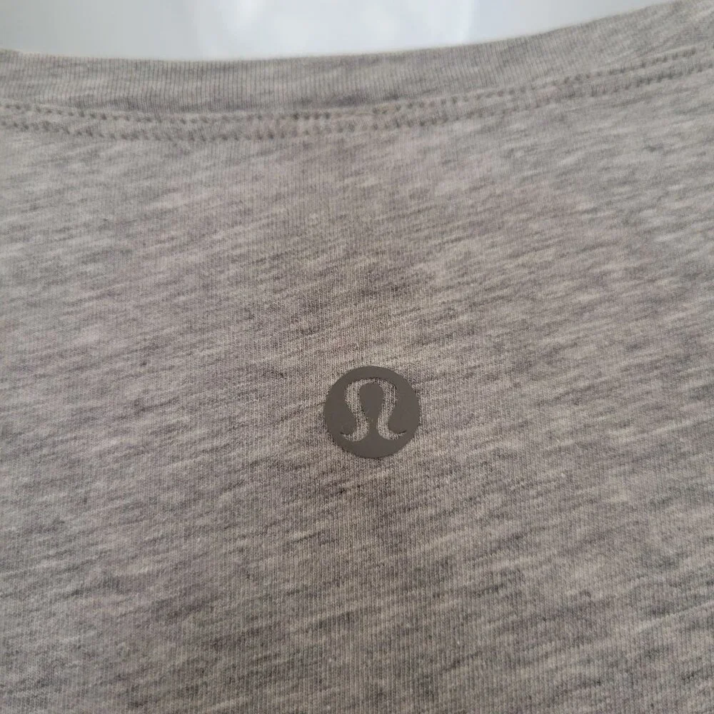 Lululemon EMERALD Gray‎ Long Sleeve Tee Top 4 Cotton Lightweight Athleisure